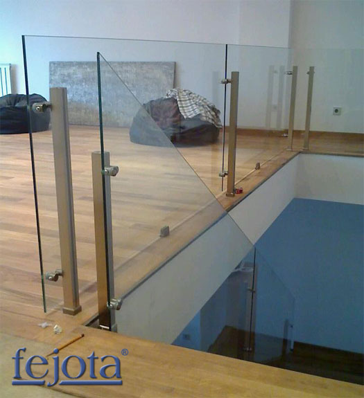 Accesorios Inox para escaleras con vidrio